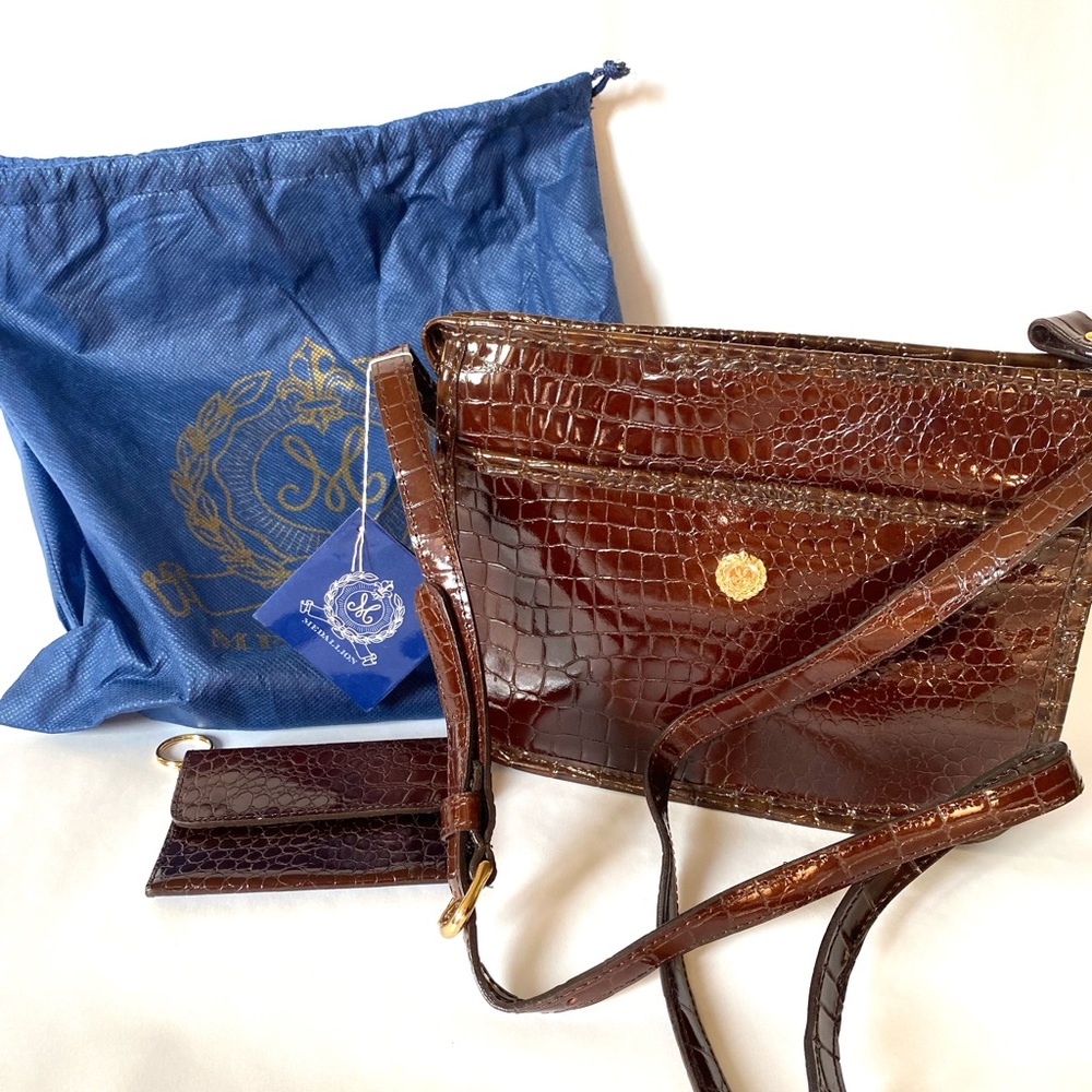 New Vintage Brown Medallion Croco Embossed leather with zip top and coin case